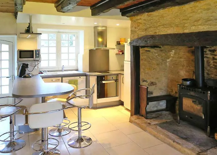 Les Mazaux Avec Piscine Chauffee Au Nord De Sarlat La Chapelle-Aubareil